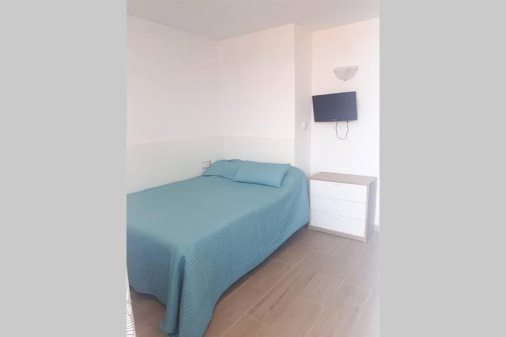 Modern Studio Near Beach. Sea, Pool And Wi-Fi 贝纳尔马德纳 外观 照片